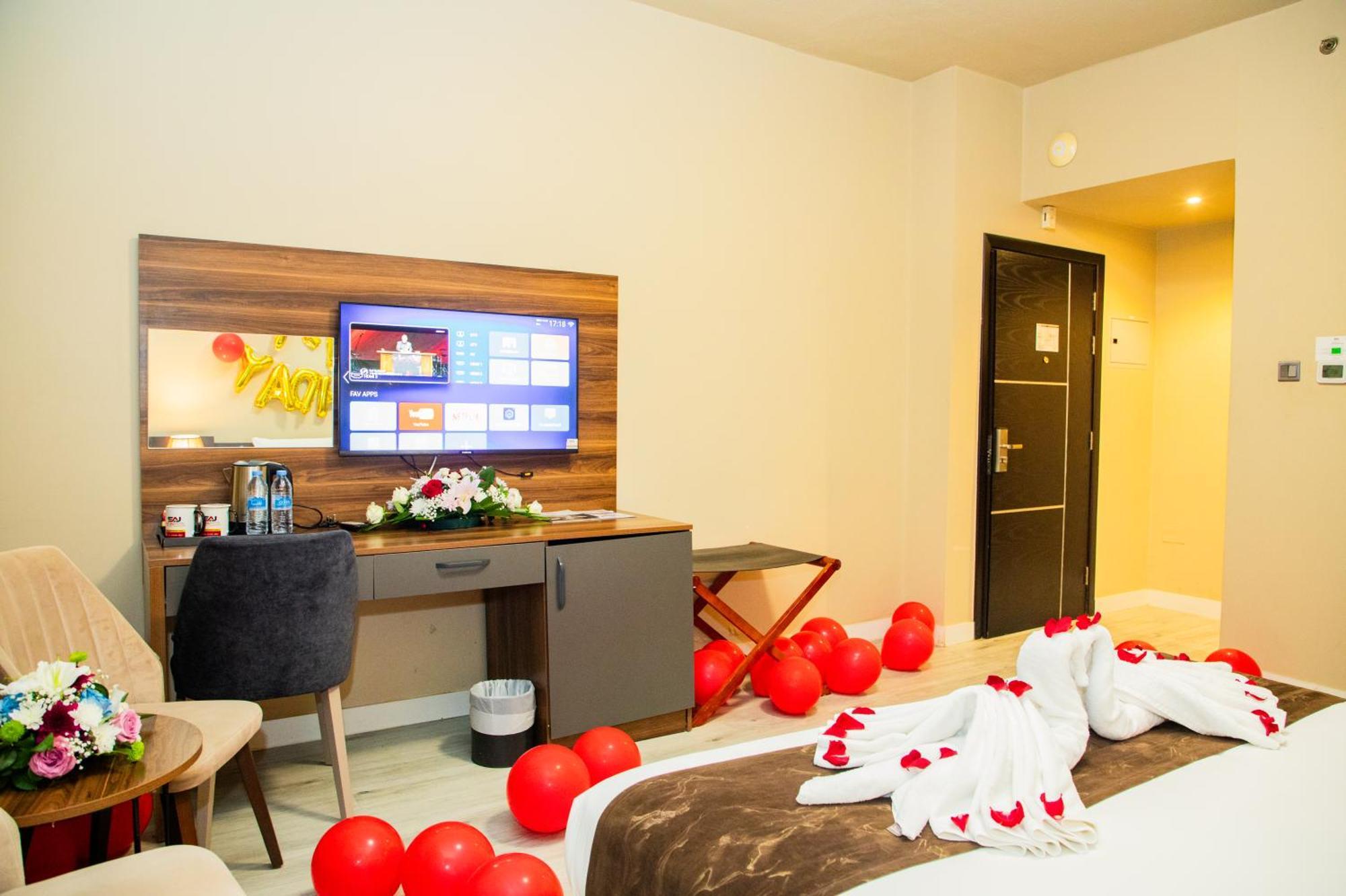 The Saj Hotel アジュマーン エクステリア 写真