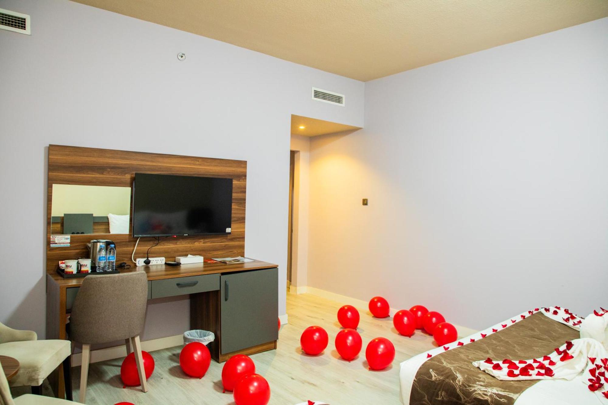 The Saj Hotel アジュマーン エクステリア 写真